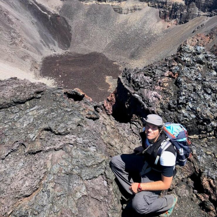Basile Jabveneau guide géologue VOLCANTAL Cantal